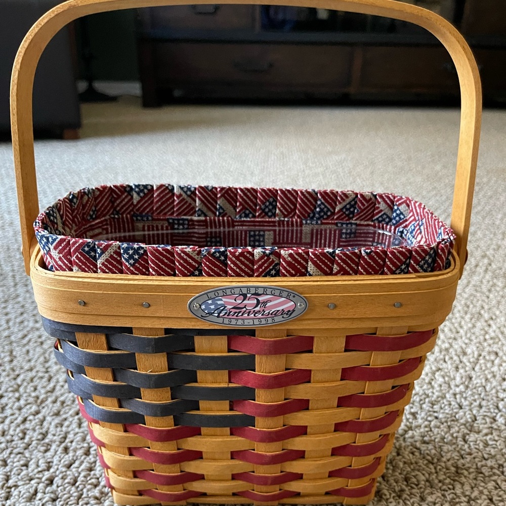 Small Longaberger 25th anniversary collectors club edition  flag basket.